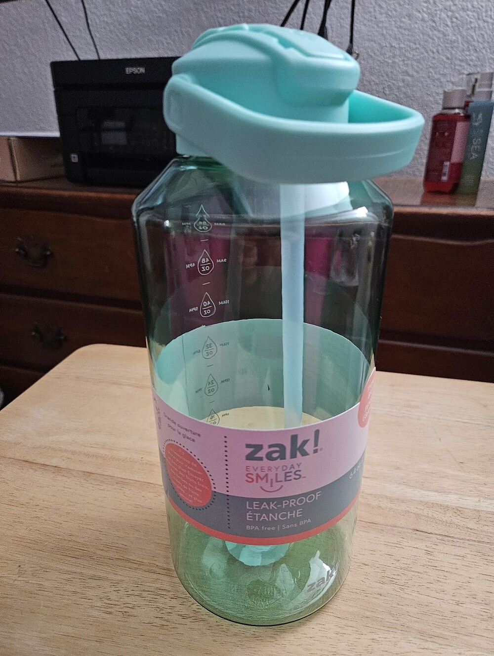 NWT Zak Water Bottle 64 Oz- Teal